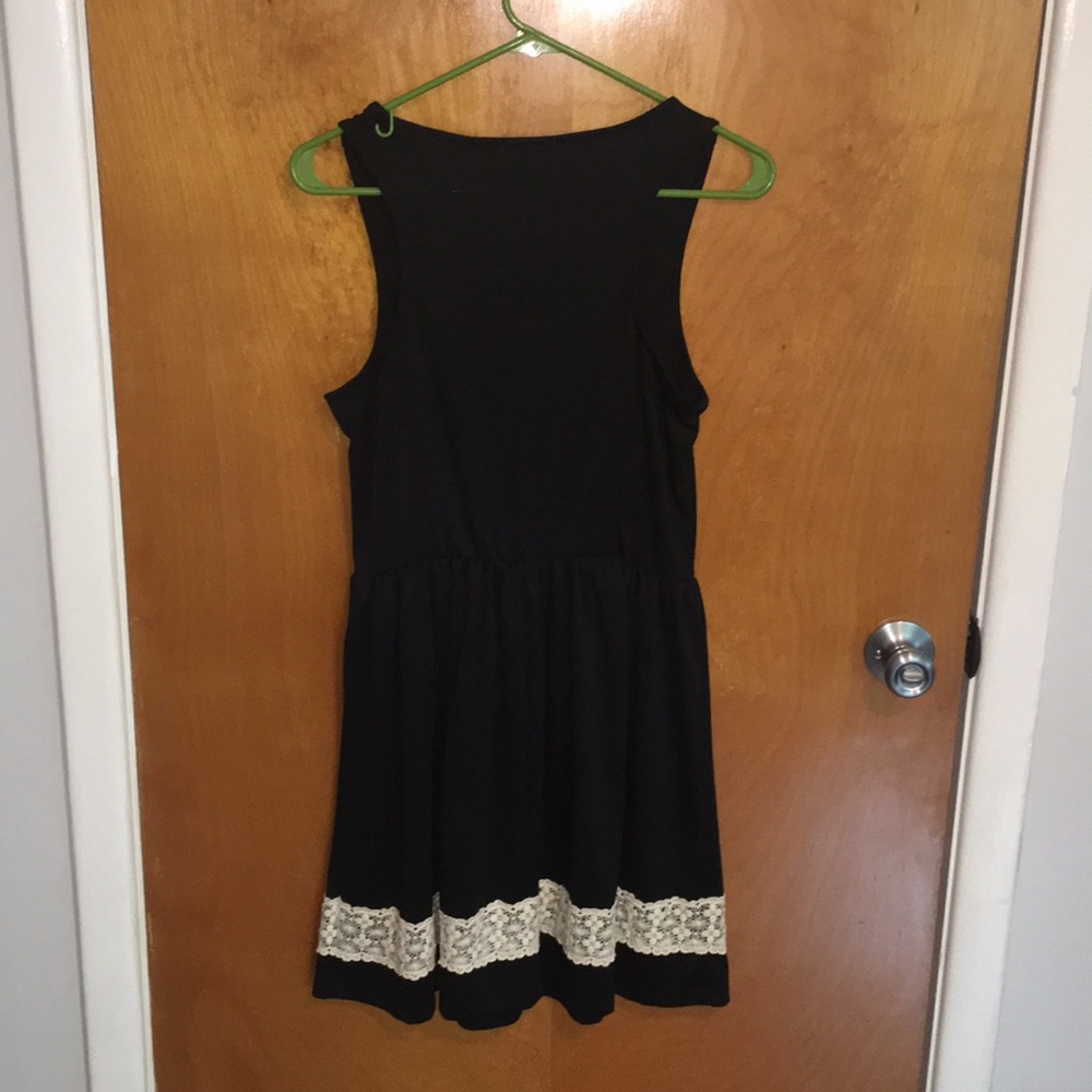 Dress - Picture 2 of 3